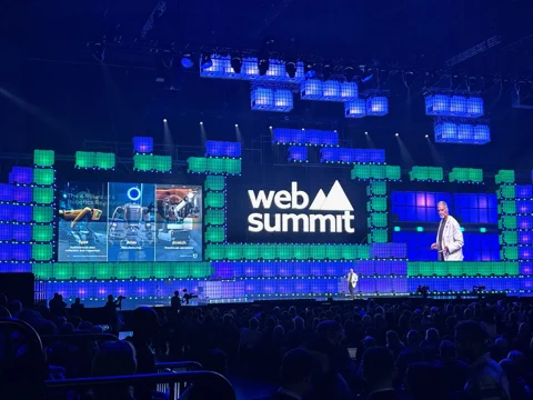 Boston Dynamics CEO Robert Playter erörtert auf dem Web Summit die Zukunft der KI in der Robotik