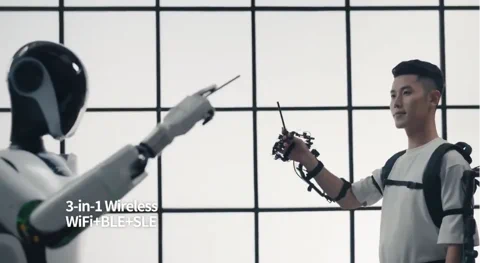 Exoskelette: Menschen steuern Roboter-Training