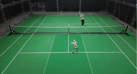 Tennis-KI: Wie ein Roboter seinen Schöpfer im Spiel besiegte