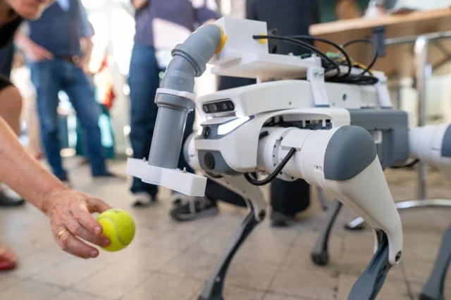 Dieser Roboterhund kann Gefahr buchstäblich riechen