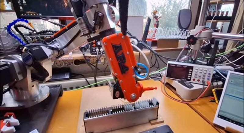 AR4 Roboterarm erhält virtuelle Steuerung im v6.0 Update