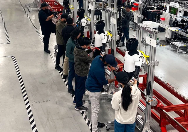 A Tesla leállítja az Optimus gyártását az újratervezés miatt