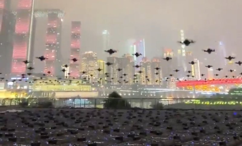 China führt Drohnenschwarm-Technologie mit faszinierender Show an