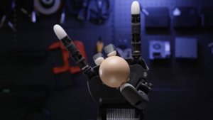 LinkerBots geschickte Hände: Ein Meilenstein in der Roboter-Manipulation