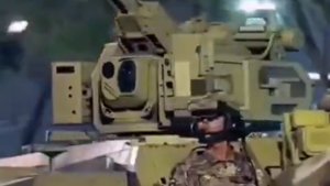 VR-gesteuerte Kanonen: Der Anbruch der Mecha-Kriegsführung