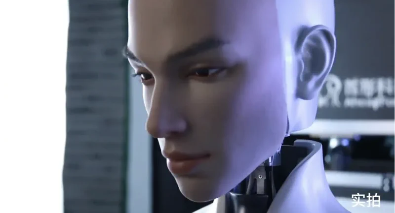 AheadForm M1 Roboter: Ein Schritt aus dem Uncanny Valley?