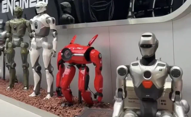 Roboterladen in Shenzhen mit Kung-Fu-Bots
