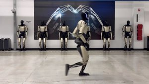 Teslas Optimus Roboter joggt im Labor