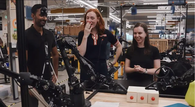 DeepMind-Roboter packen Lunch und weigern sich, Batman zu sein