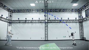 PHYBOT C1 Roboter tauscht Hausarbeit gegen Badminton
