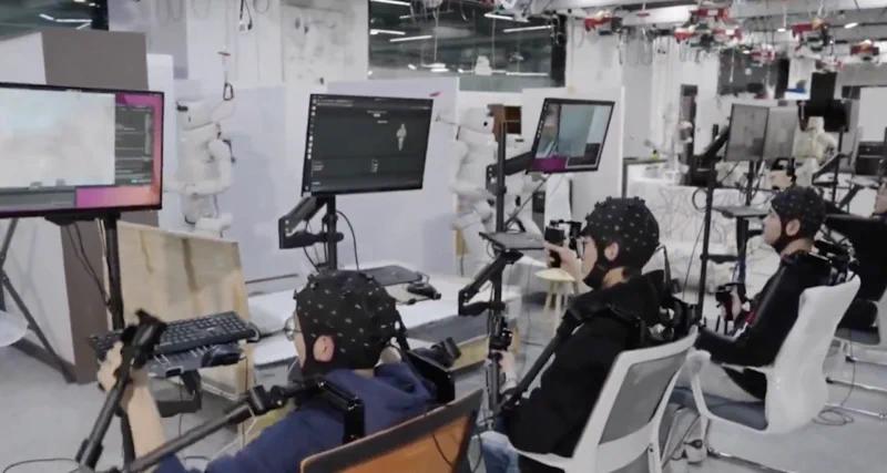 Gedankensteuerung: Fouriers Roboter wird zum Büro-Avatar
