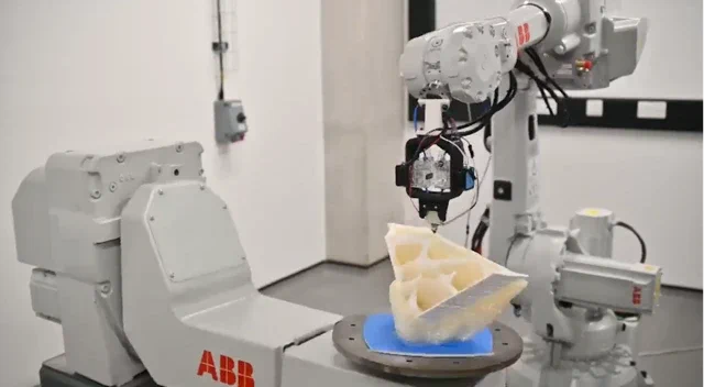 3D-Druck in Kurven: Dieser ABB-Roboter druckt keine Pfannkuchen