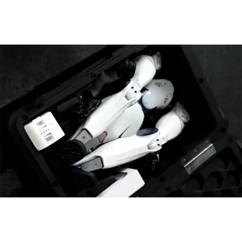 Unboxing des Unitree R1: Ihr humanoider Roboter ist da