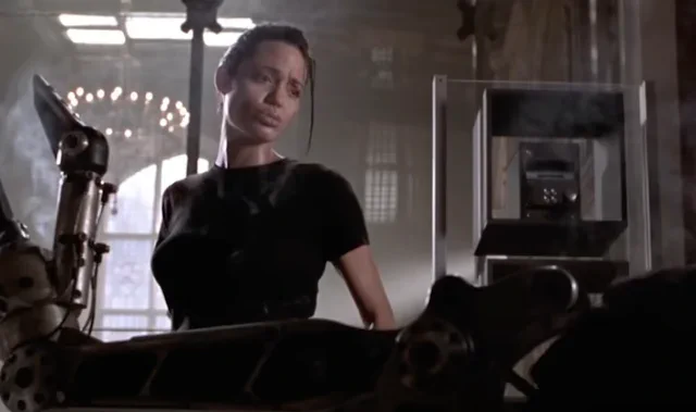 Lara Croft gegen Killerroboter: Ein klassischer KI-Sicherheitsmoment